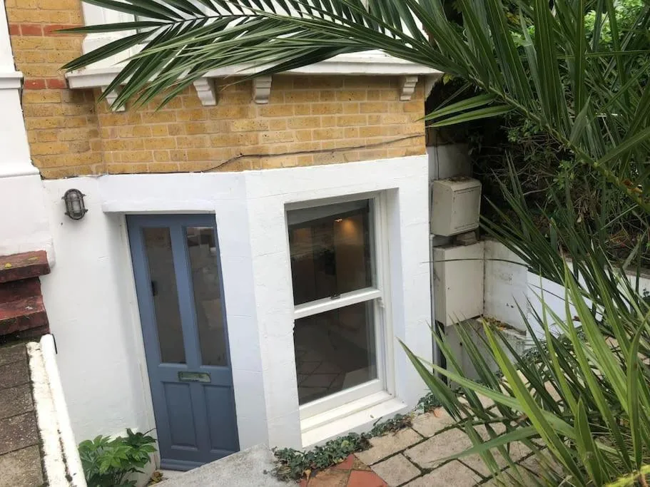 Image 5 of Lovely self-contained basement studio with kitchen