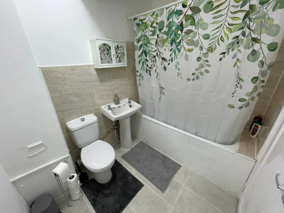 Image 3 of Luminous Family Flat (4 guests)