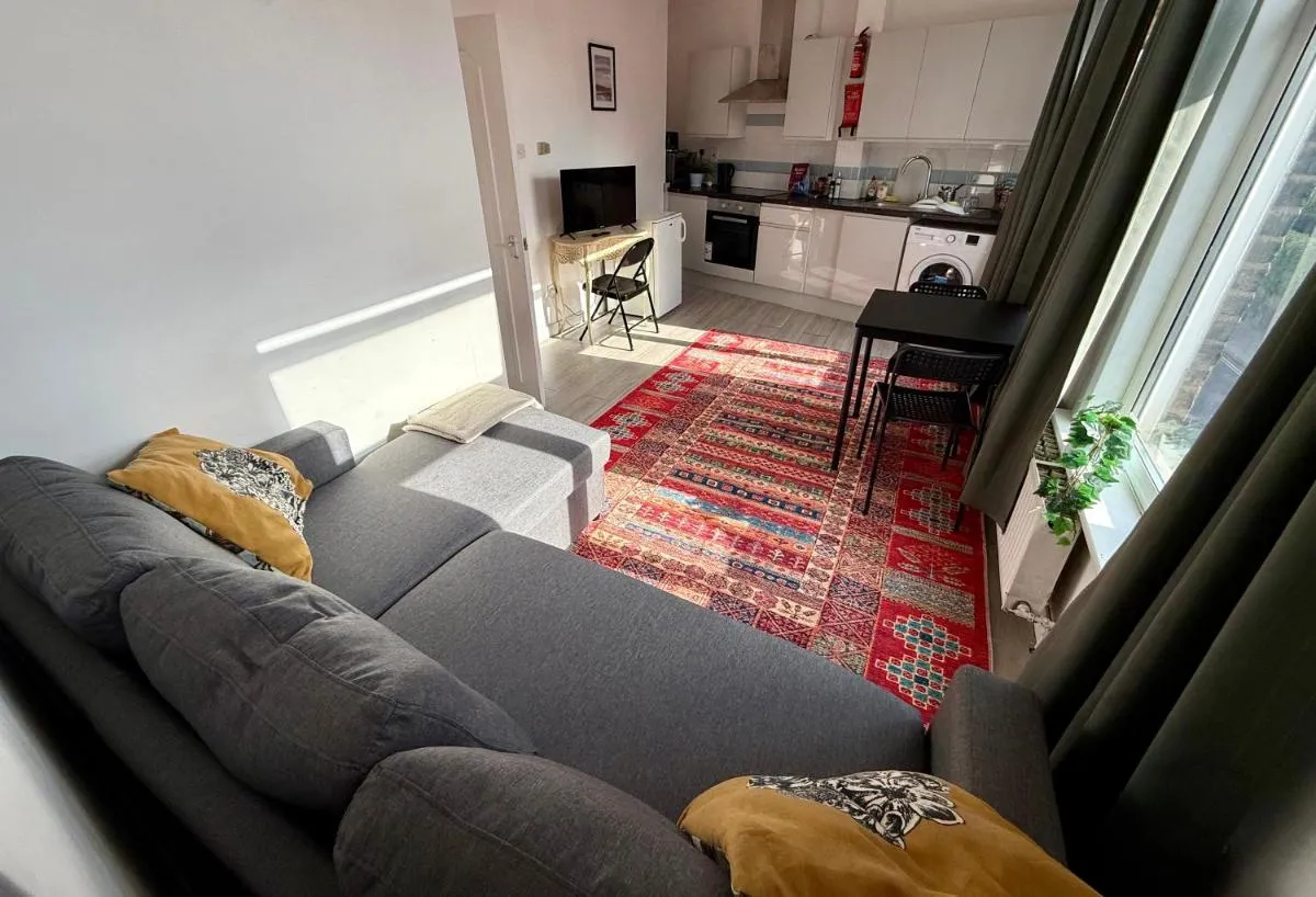 Image 5 of Luminous Family Flat (4 guests)