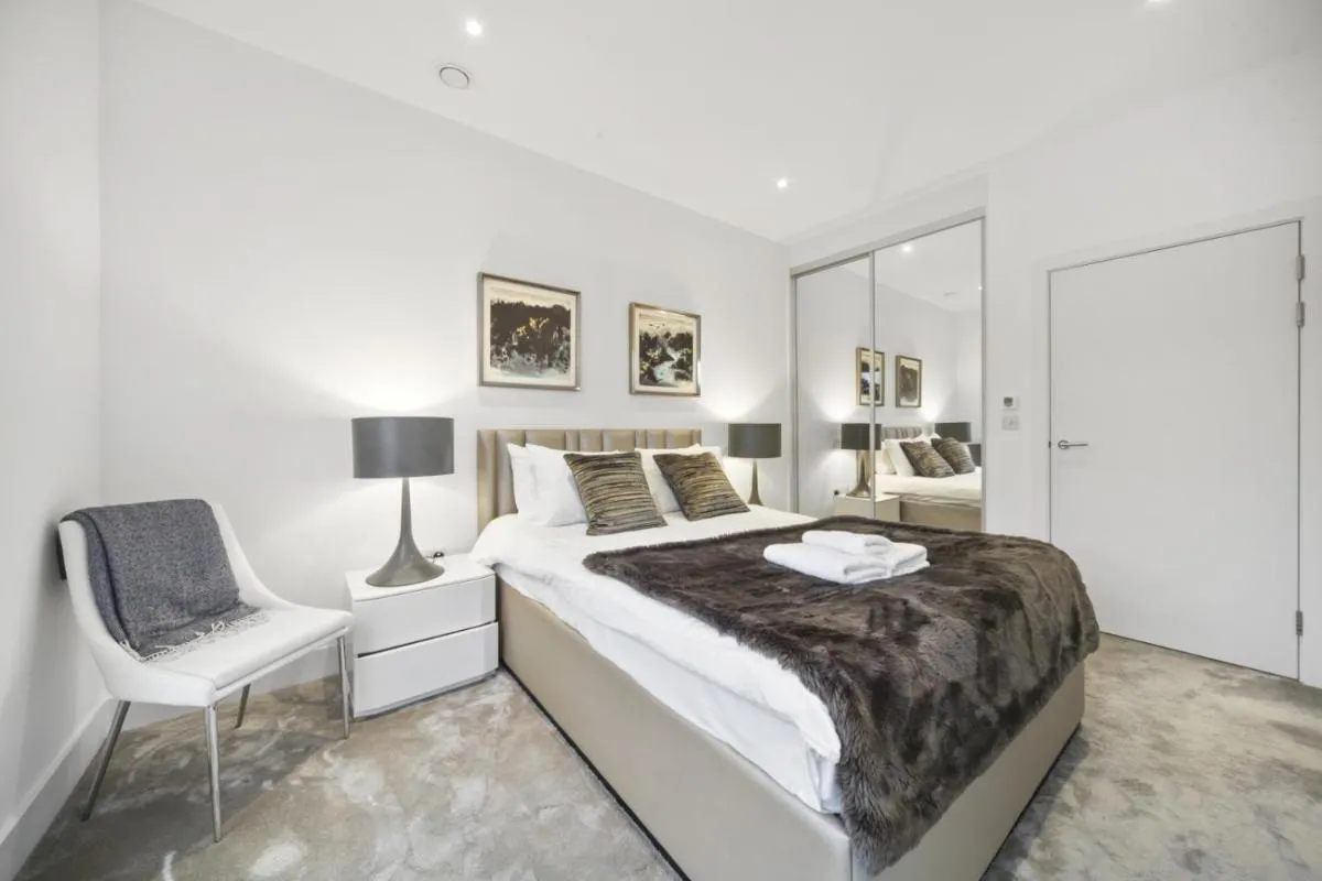 Image 2 of Lux 2 & 3 Bed Apartments in Camden Town FREE WIFI by City Stay Aparts London