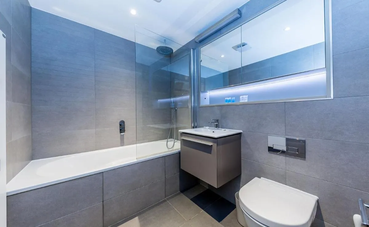 Image 3 of Lux St James Park Apartment Central London FREE WIFI by City Stay Aparts London