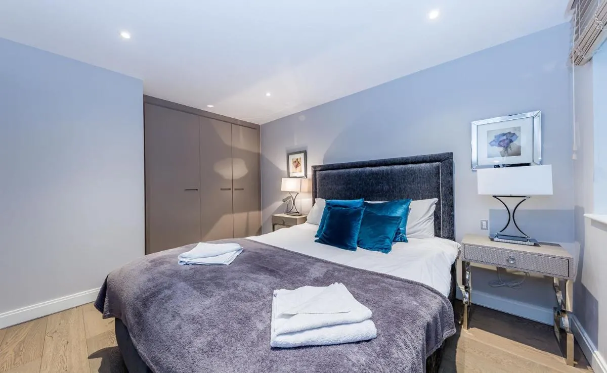 Image 2 of Lux St James Park Apartment Central London FREE WIFI by City Stay Aparts London