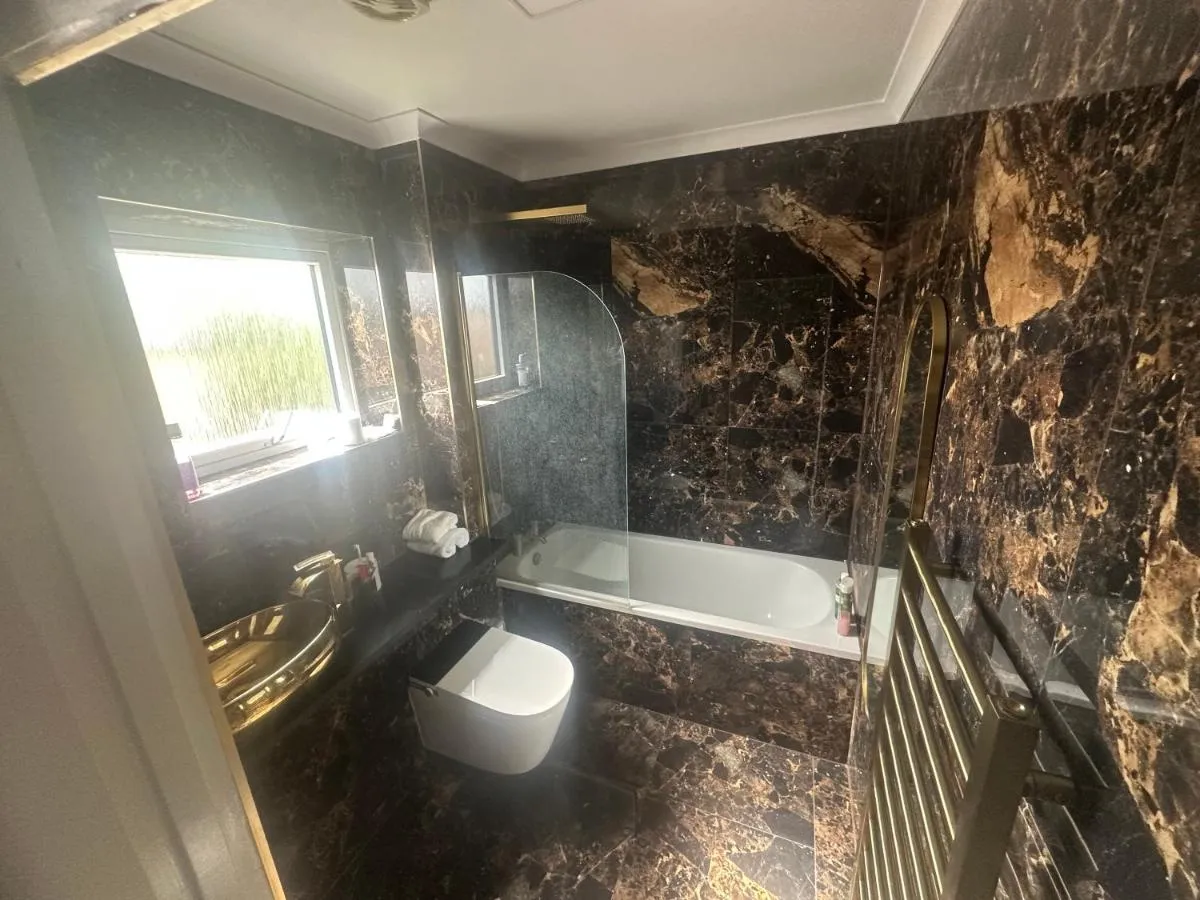 Image 3 of Luxe retreat Unwind in Elegant Style