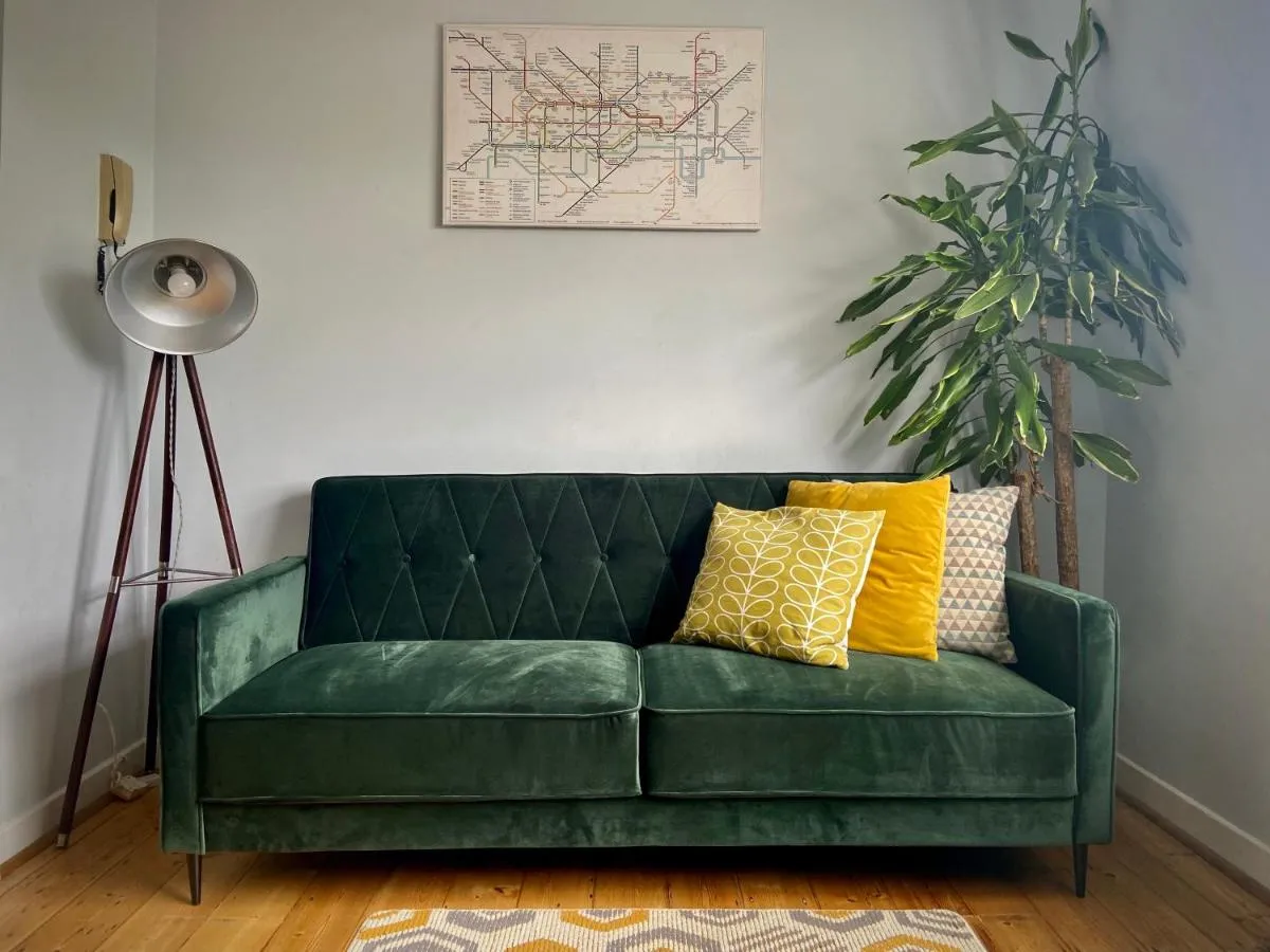 Image 3 of Luxurious 1-Bedroom Apartment in Kensington