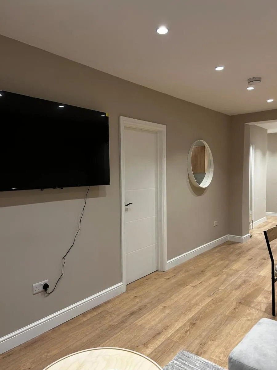 Image 5 of Luxurious 2 bed Apartment in London – Long Stays – Free Parking