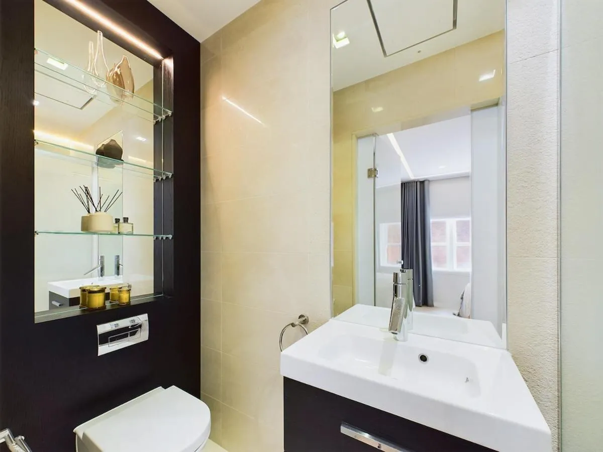 Image 3 of Luxurious 2 bed flat in Covent Garden