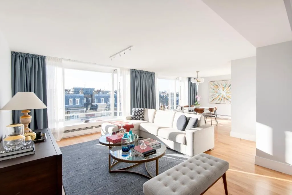 Image 1 of Luxurious 3 Double Bedroom Mayfair Apartment