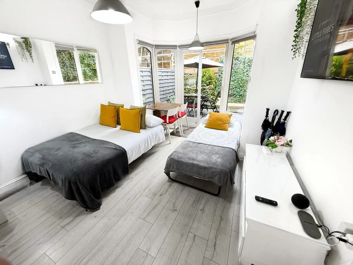 Image 4 of Luxurious Apartment with Patio in Covent Garden