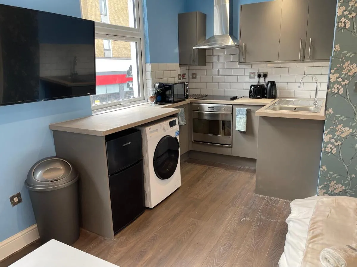 Image 5 of Luxurious Restful Studio Flat, Less Than 30 Mins From Centre!