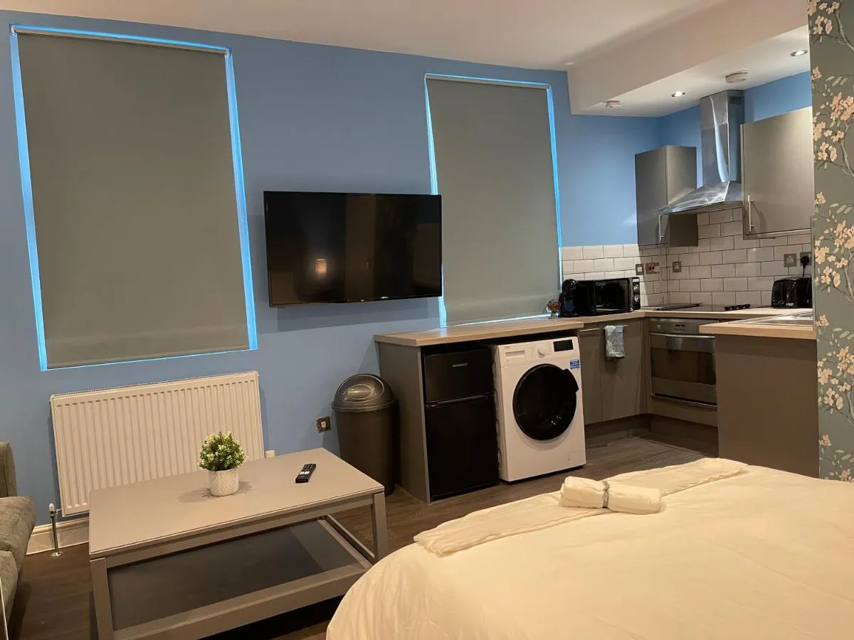 Image 3 of Luxurious Restful Studio Flat, Less Than 30 Mins From Centre!