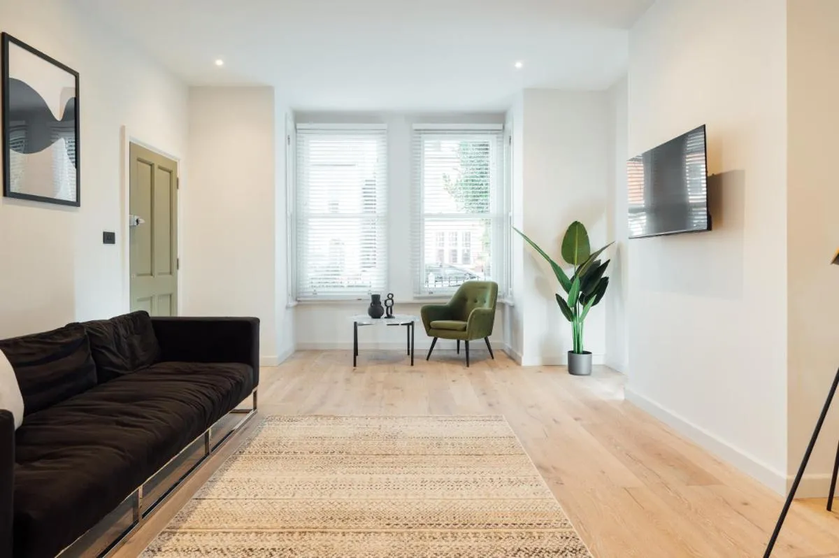 Image 5 of Luxurious & Modern London Apartment in Honor Oak