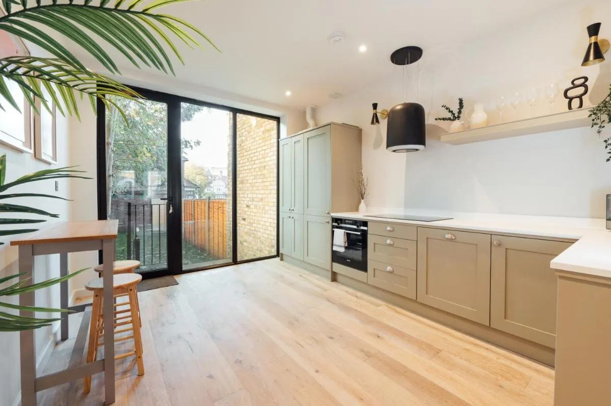 Image 4 of Luxurious & Modern London Apartment in Honor Oak