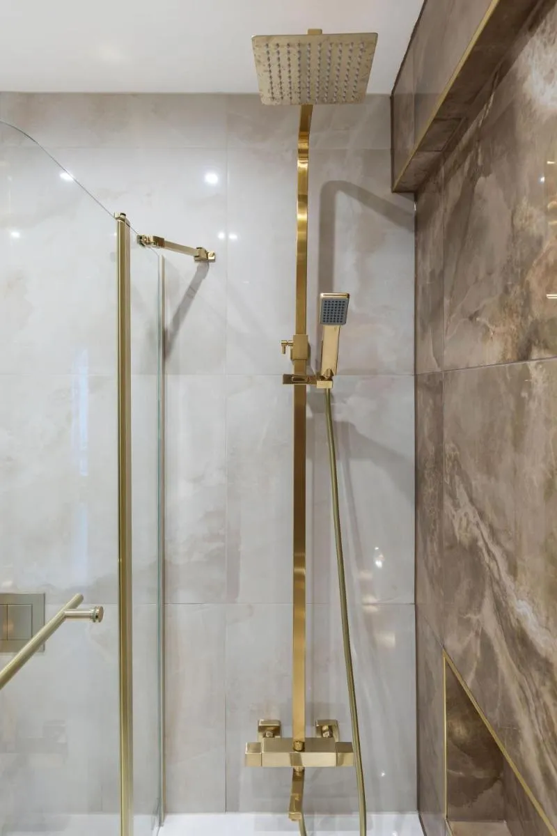 Image 4 of Luxurious & spacious central modern 2bed flat