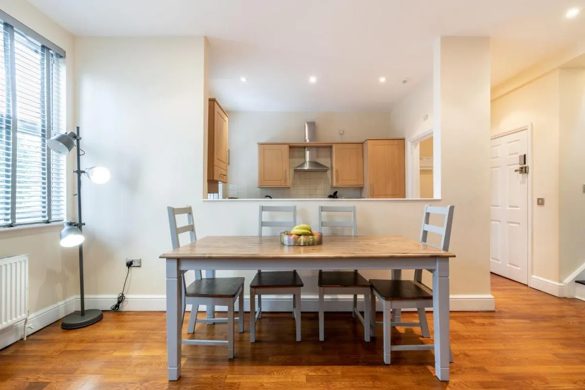 Image 4 of Luxury 2BDR duplex apt, N London, 2 floors