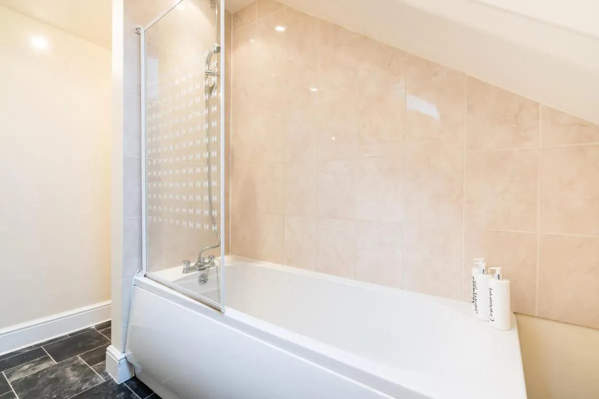 Image 3 of Luxury 2BDR duplex apt, N London, 2 floors