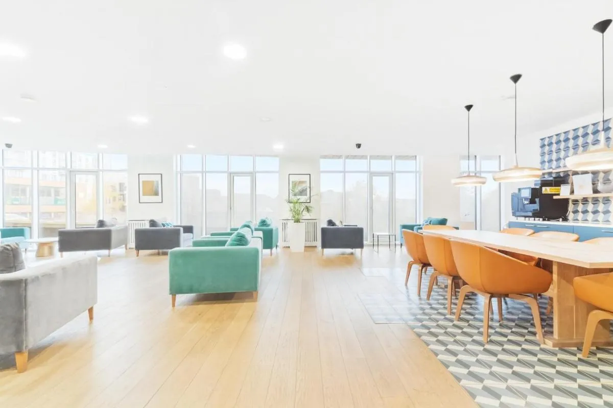 Image 3 of Luxury 2BR Penthouse in Harrow with Balcony, Private Gym, Games Room & Guests Lounge