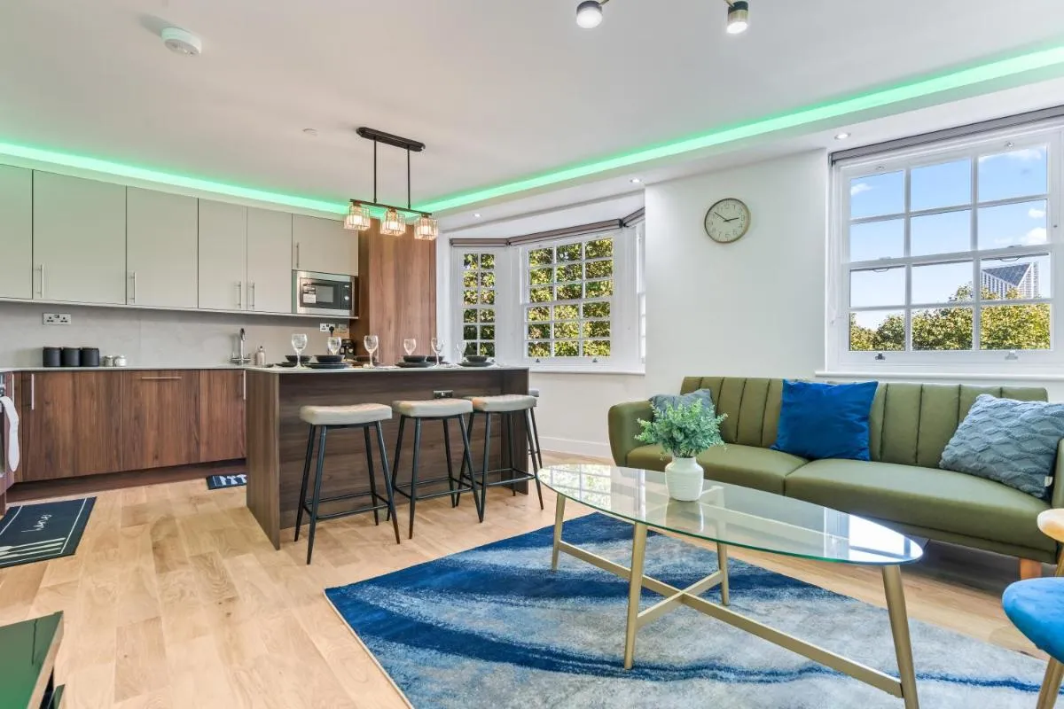 Image 4 of Luxury 2BR flat at Waterloo near London Eye and Big Ben