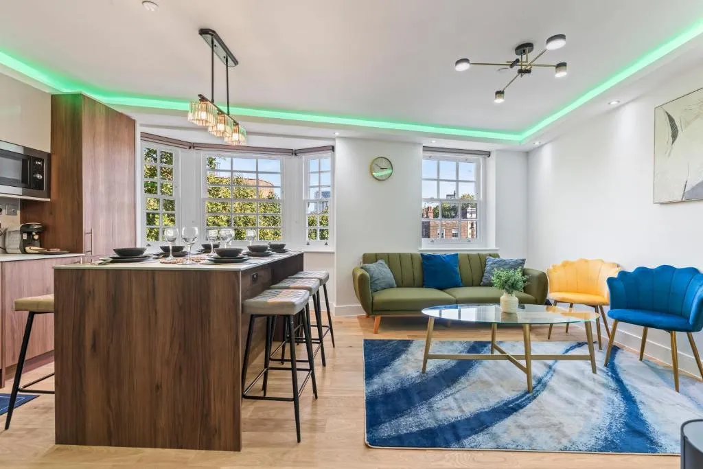 Image 1 of Luxury 2BR flat at Waterloo near London Eye and Big Ben