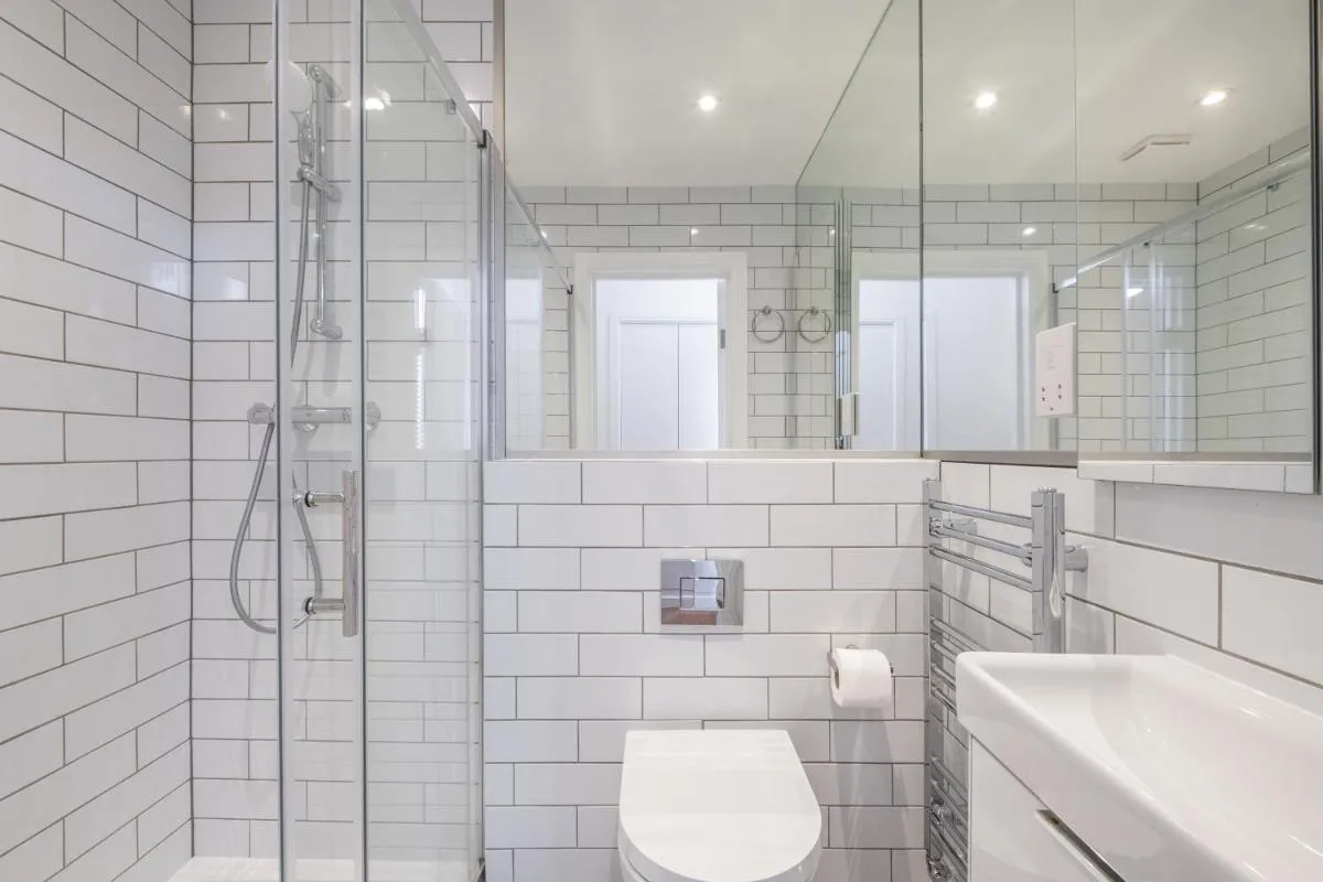 Image 5 of Luxury 2BedRoom and 2BathRoom Flat With Patio Central London!