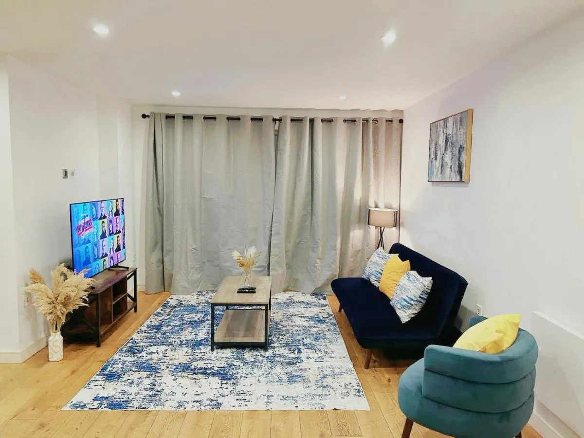 Image 5 of Luxury 2-Bed Apartment with Stunning Views Near The Shard & Tower Bridge