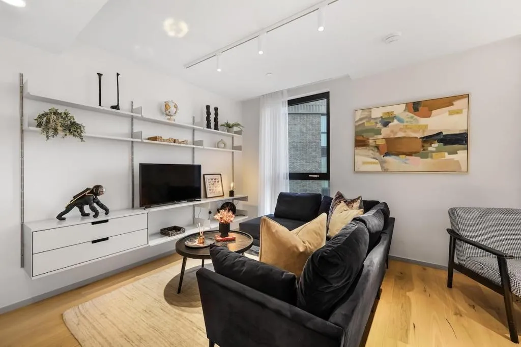 Image 1 of Luxury 2Bedroom 2Bath Coal Yard – Gym – Ac – Lift – 24h