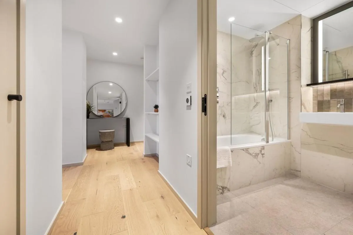 Image 3 of Luxury 2Bedroom 2Bath Coal Yard – Gym – Ac – Lift – 24h