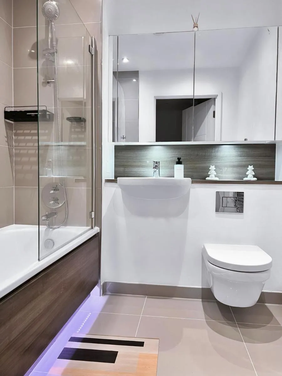 Image 4 of Luxury 2-Bedroom London Apartment, Near Liverpool Street, Balcony, Free Parking