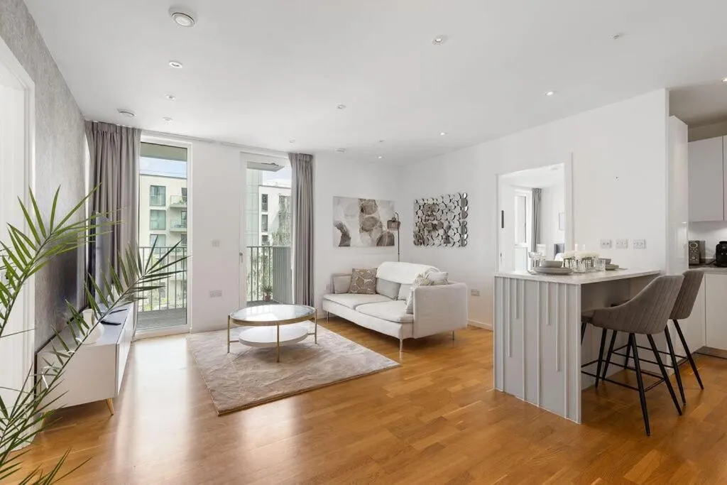 Image 4 of Luxury 2 Bed Apt in Olympic Village