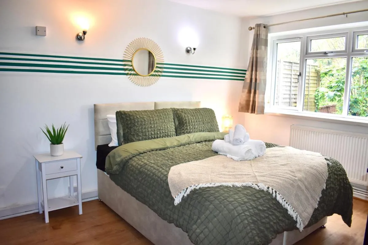 Image 2 of Luxury 2 Bedroom Apartment, Parking, Few Minutes Walk from Wembley Stadium