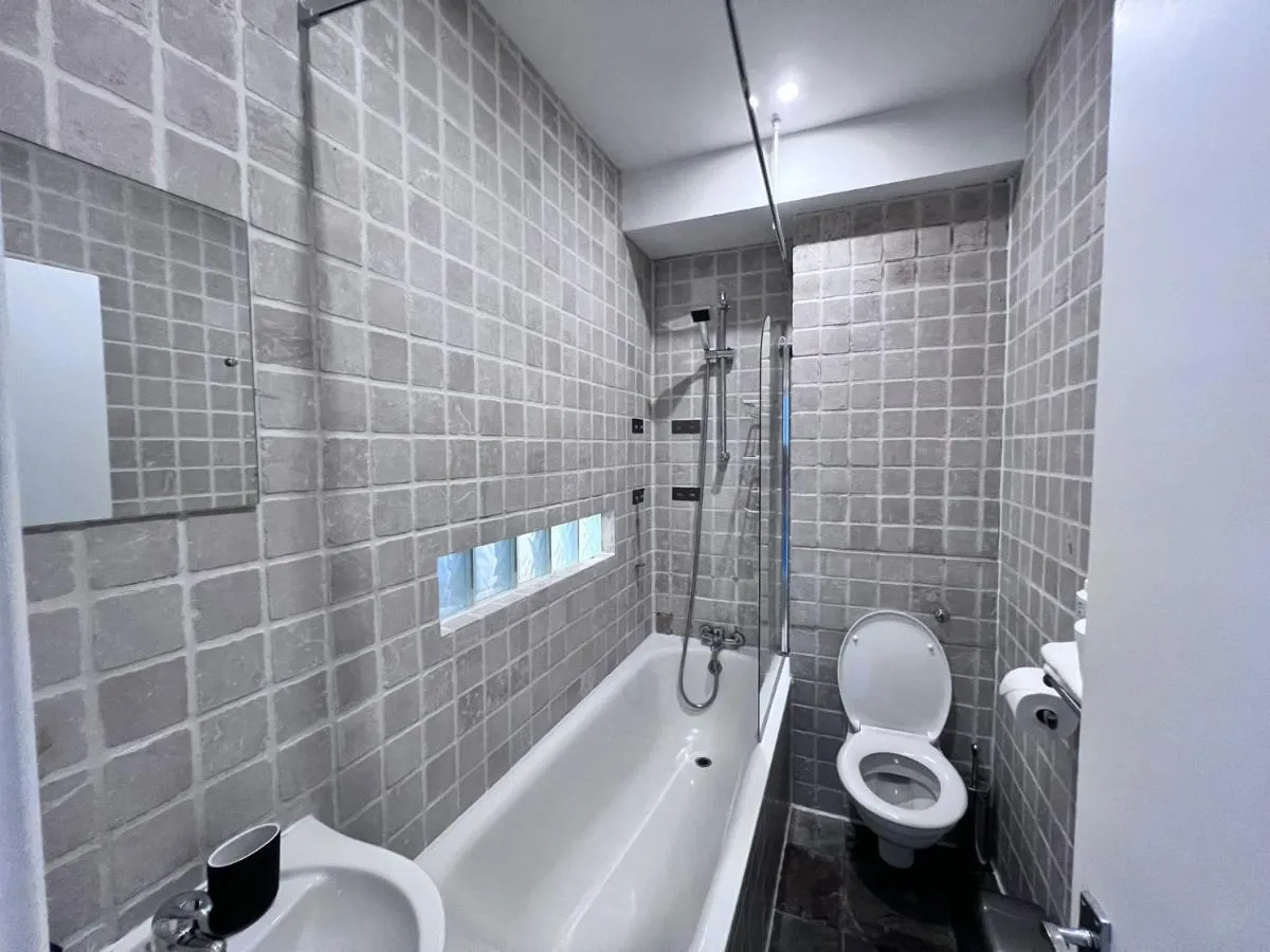 Image 3 of Luxury 2-bedroom Flat in Camden