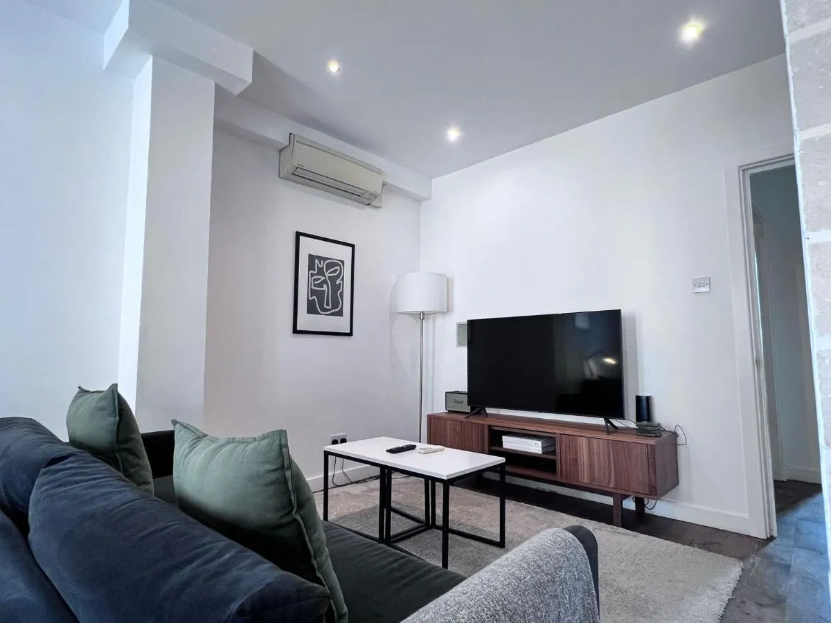 Image 5 of Luxury 2-bedroom Flat in Camden