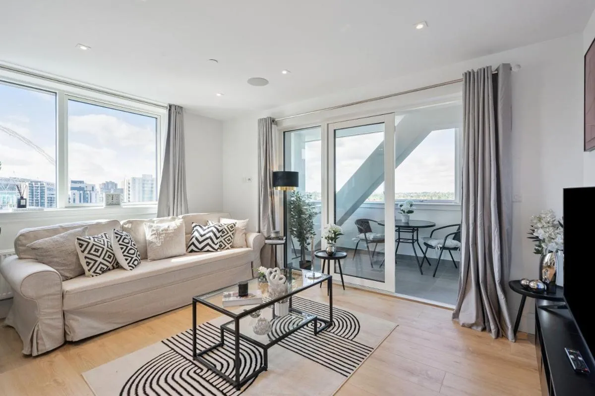 Image 5 of Luxury 3-Bed Apt in Wembley Park