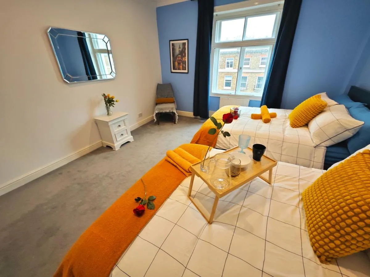 Image 5 of Luxury 3-Bed Flat – 1 min from Baker Street Station