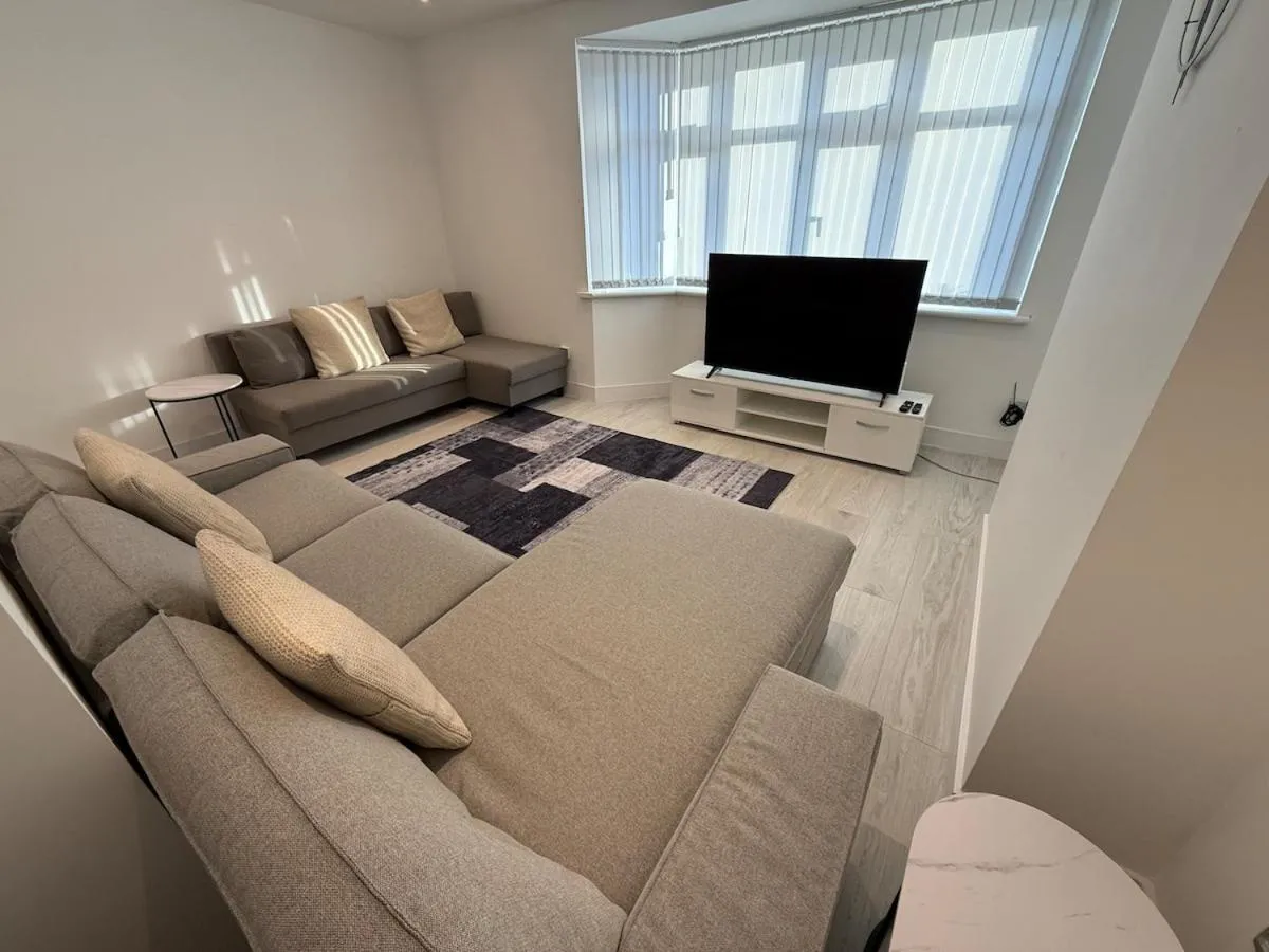 Image 5 of Luxury 4 Bedroom House in Harrow
