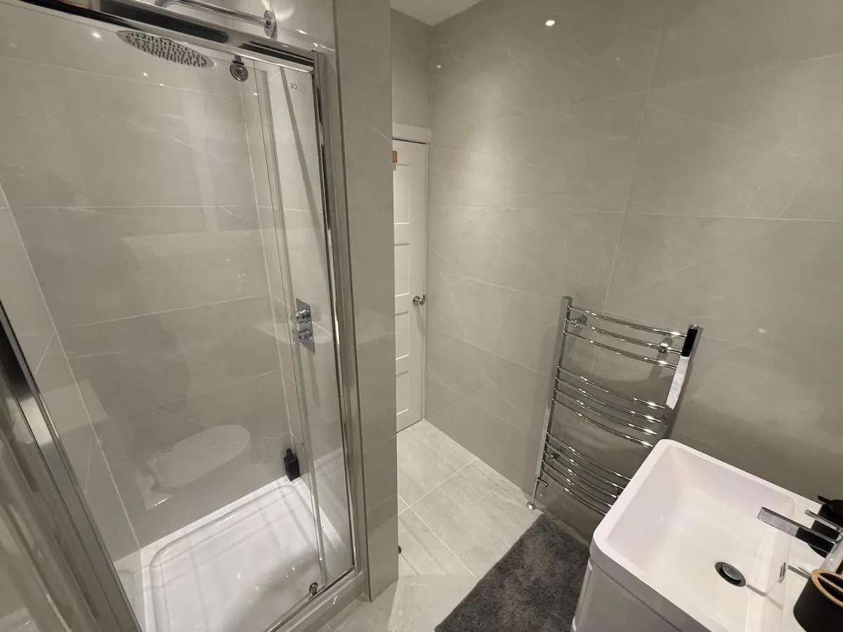 Image 3 of Luxury 4 Bedroom House in Harrow