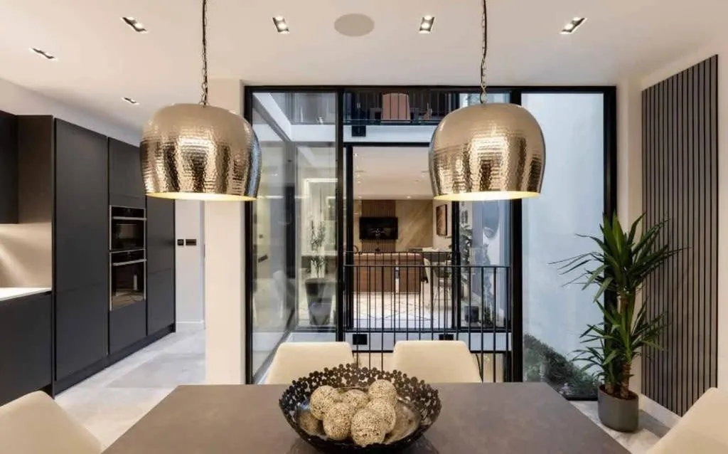 Image 1 of Luxury 5 Bedroom Home
