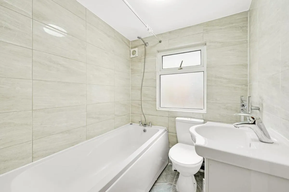 Image 3 of Luxury 8 Rooms & Garden near Excel London