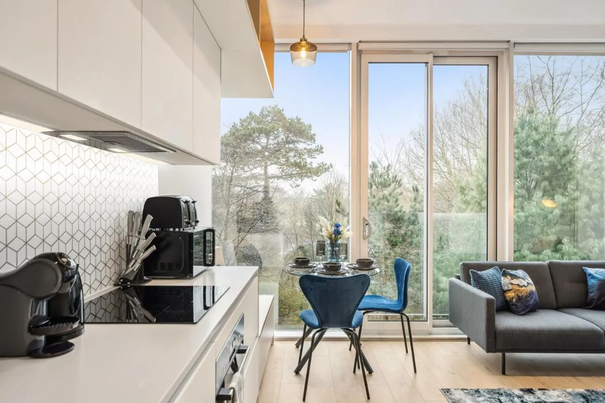 Image 4 of Luxury Apartment with Cinema Room, Gym, Parking and Game Room