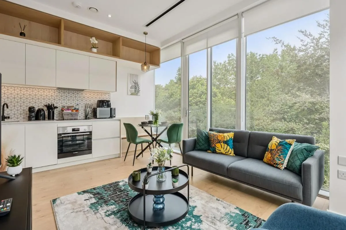 Image 4 of Luxury Apartment with Parking, Cinema & Game Room and Gym