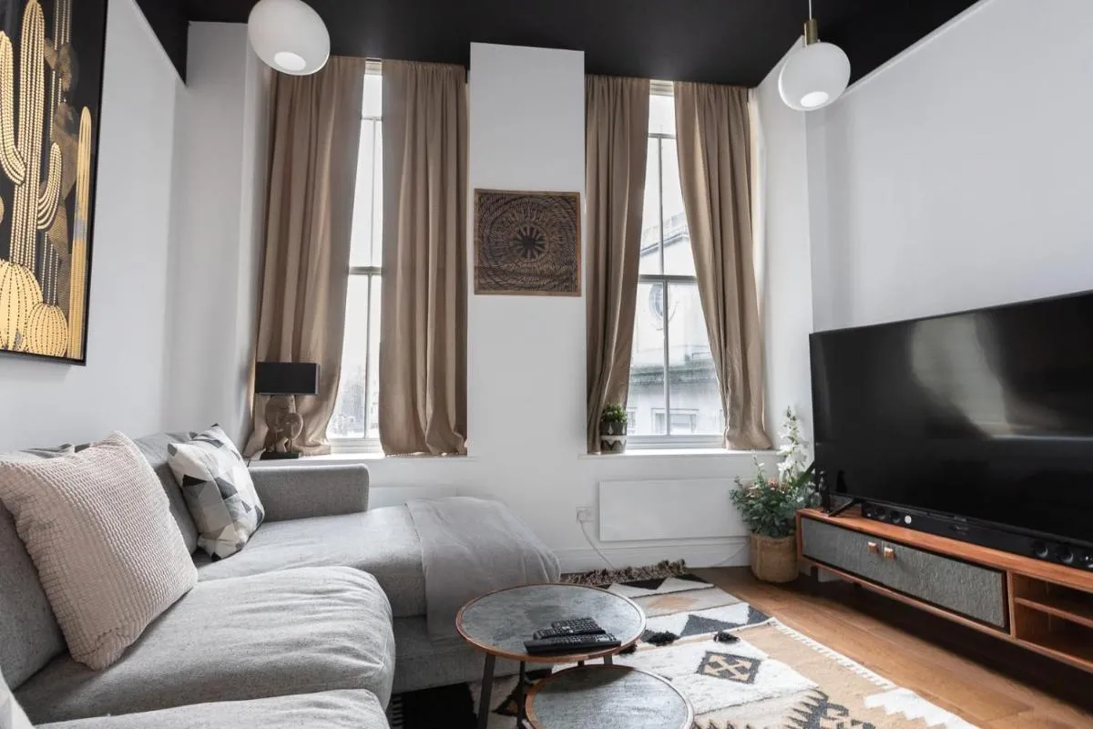 Image 5 of Luxury Covent Garden Holborn 1 Bed Apartment