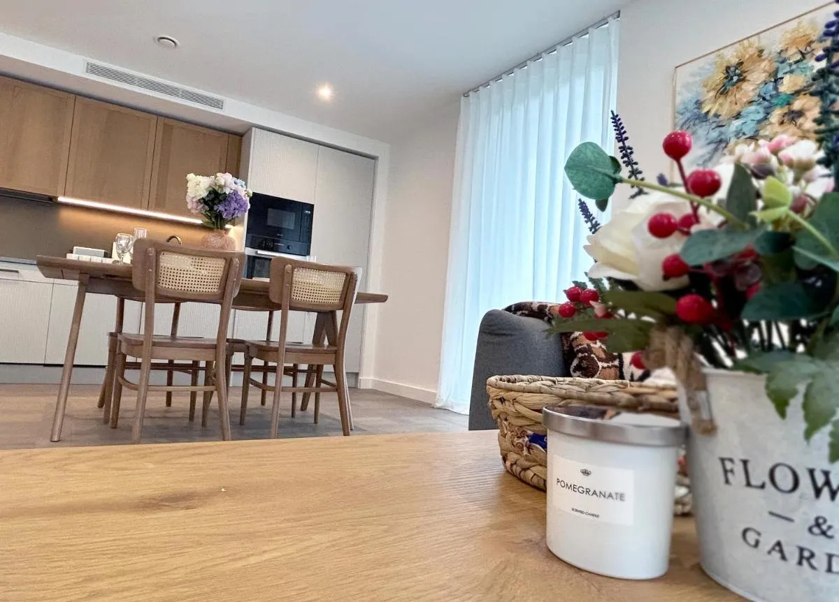 Image 3 of Luxury Designer 2Bed 2Bath by Tower Bridge