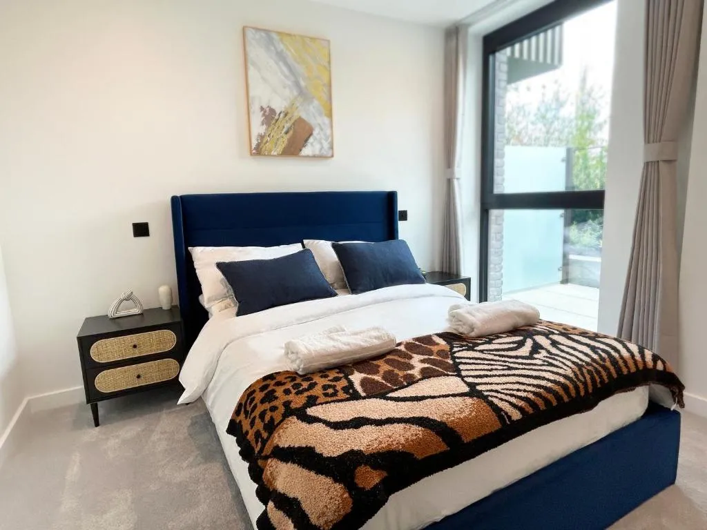 Image 1 of Luxury Designer 2Bed 2Bath by Tower Bridge