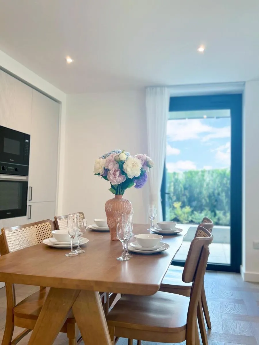 Image 4 of Luxury Designer 2Bed 2Bath by Tower Bridge
