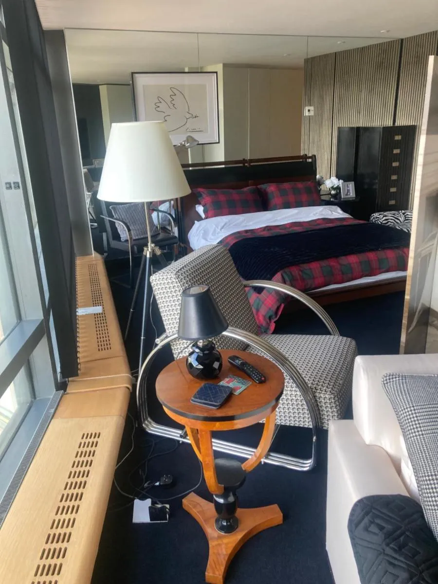 Image 4 of Luxury Designer Apartment River view of Parliament Westminster Big Ben.