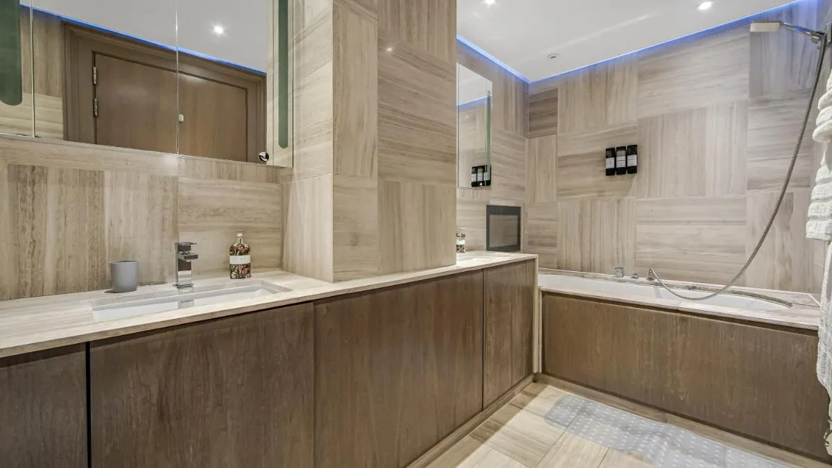 Image 5 of Luxury Interior Designed 3 Bedroom Apartment in Central London