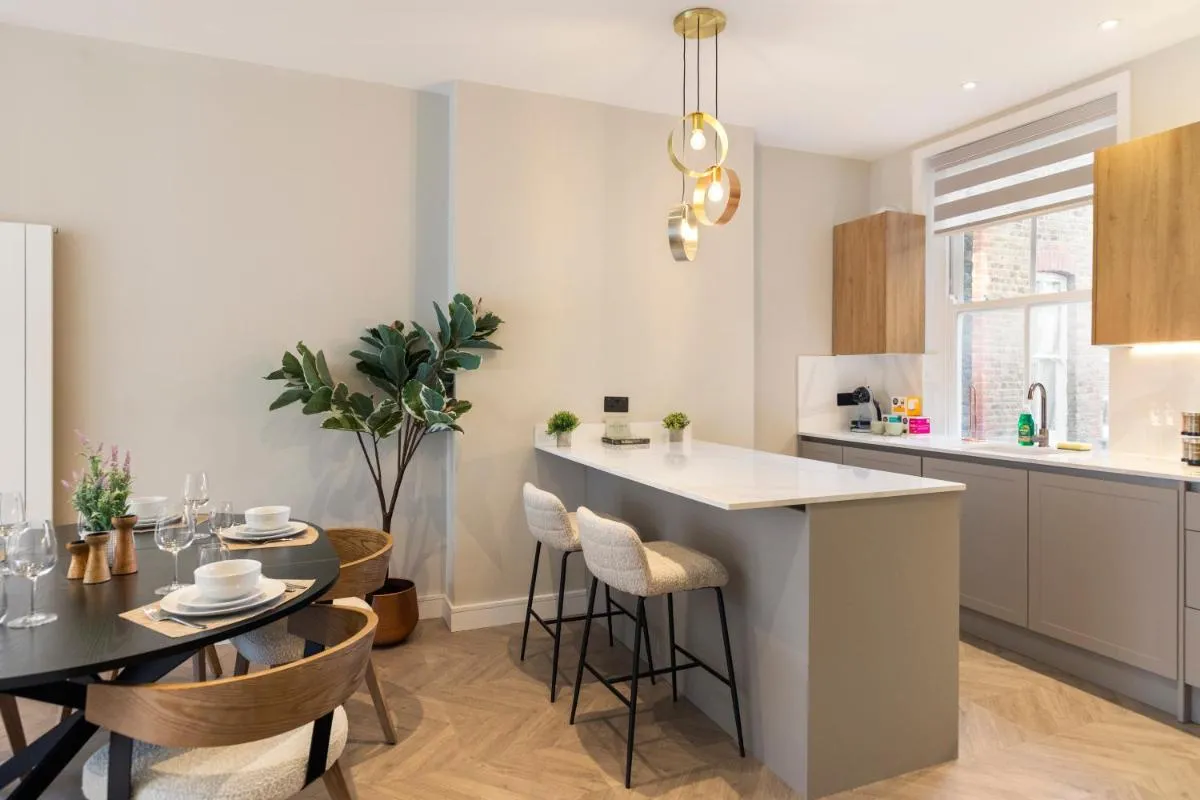 Image 4 of Luxury Living 3BR Apartment in Maida Vale London