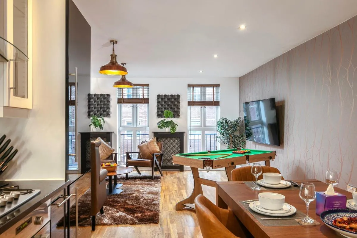 Image 5 of Luxury Shoreditch 1BR Apartment Huge Living Room Sleeps 4 Close to Metro