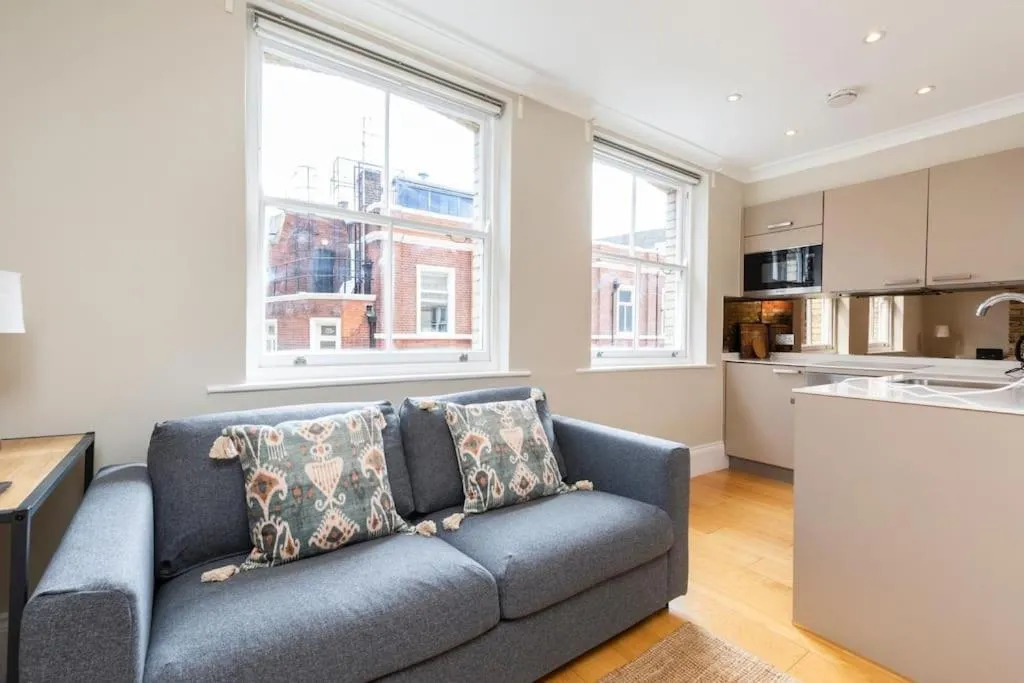 Image 4 of Luxury Soho Apartment R3