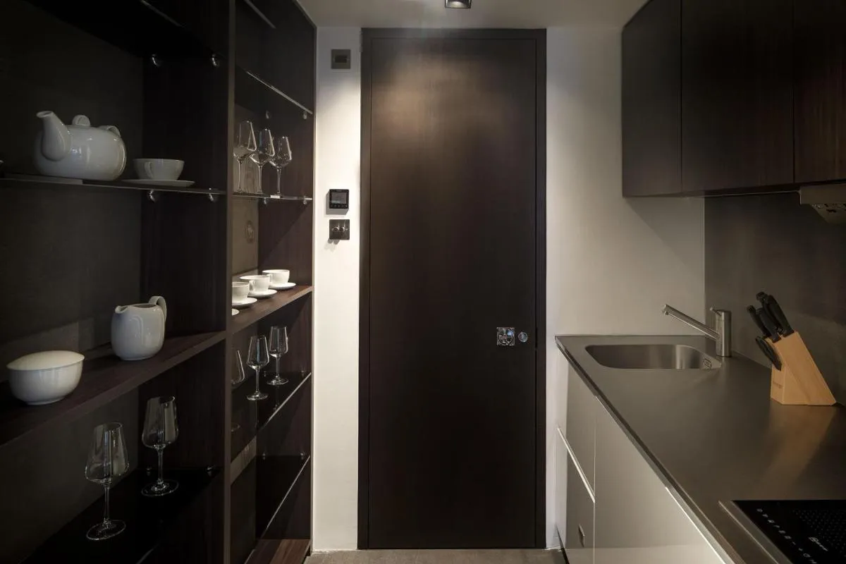 Image 5 of Luxury Suite in Cadogan Square 1