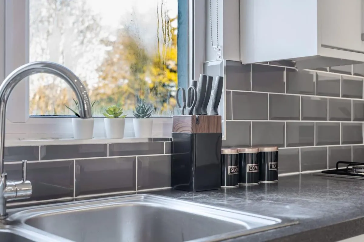Image 3 of Luxury Tottenham Stadium Retreat – 2 minute walk to stadium